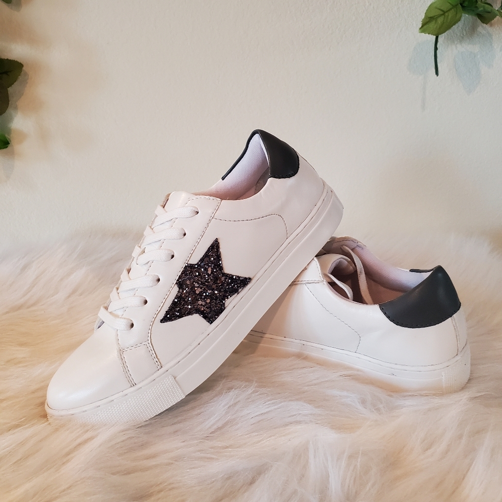Venus - Classic White Lace Up Star Sneaker - Size 8